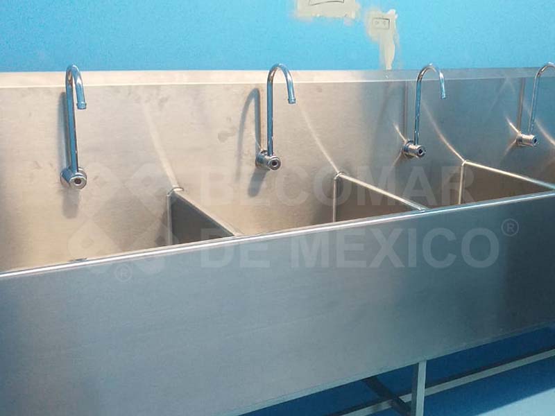 Mesas de lavado para cirujanos
